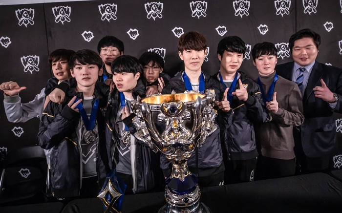 场的对决中 场的对决中