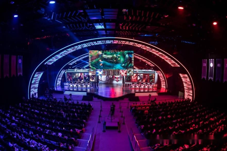 两队在场上 两队在场上